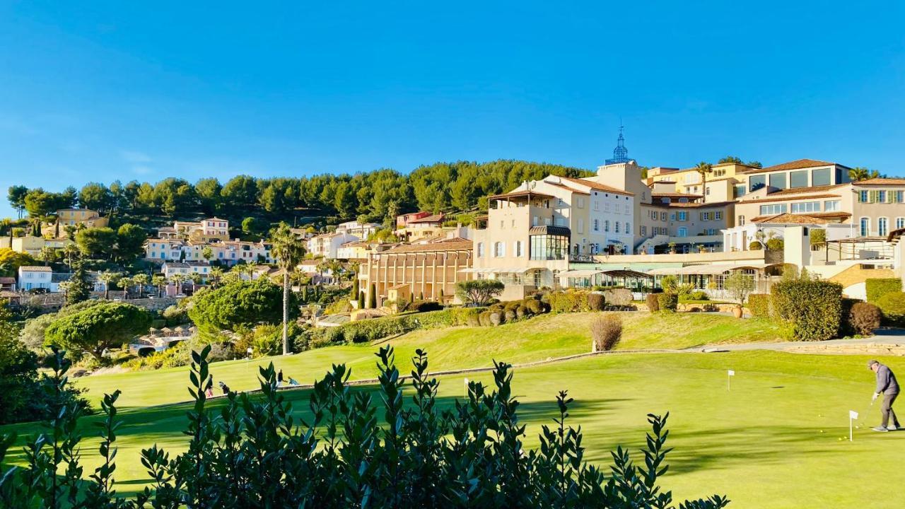 Hameau des amandiers-vue mer&golf Saint-Cyr-sur-Mer Exterior foto