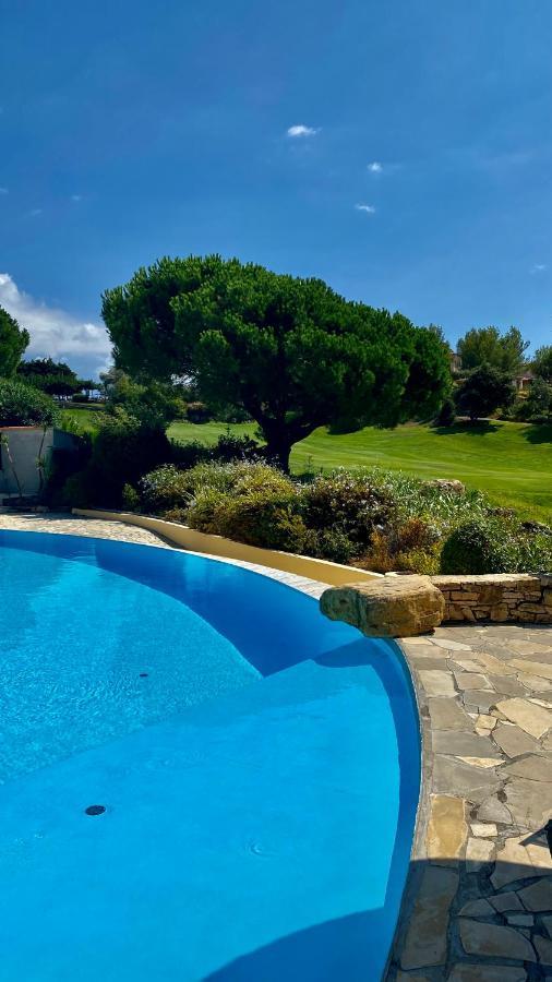 Hameau des amandiers-vue mer&golf Saint-Cyr-sur-Mer Exterior foto